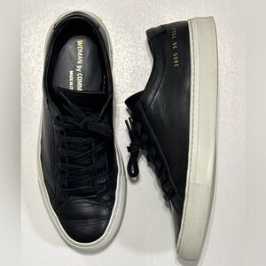 Common Projects Woman Black Leather Low Top Sneakers EU 36